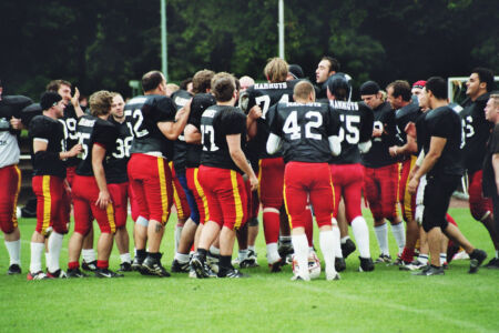 20050827-02 Huddle